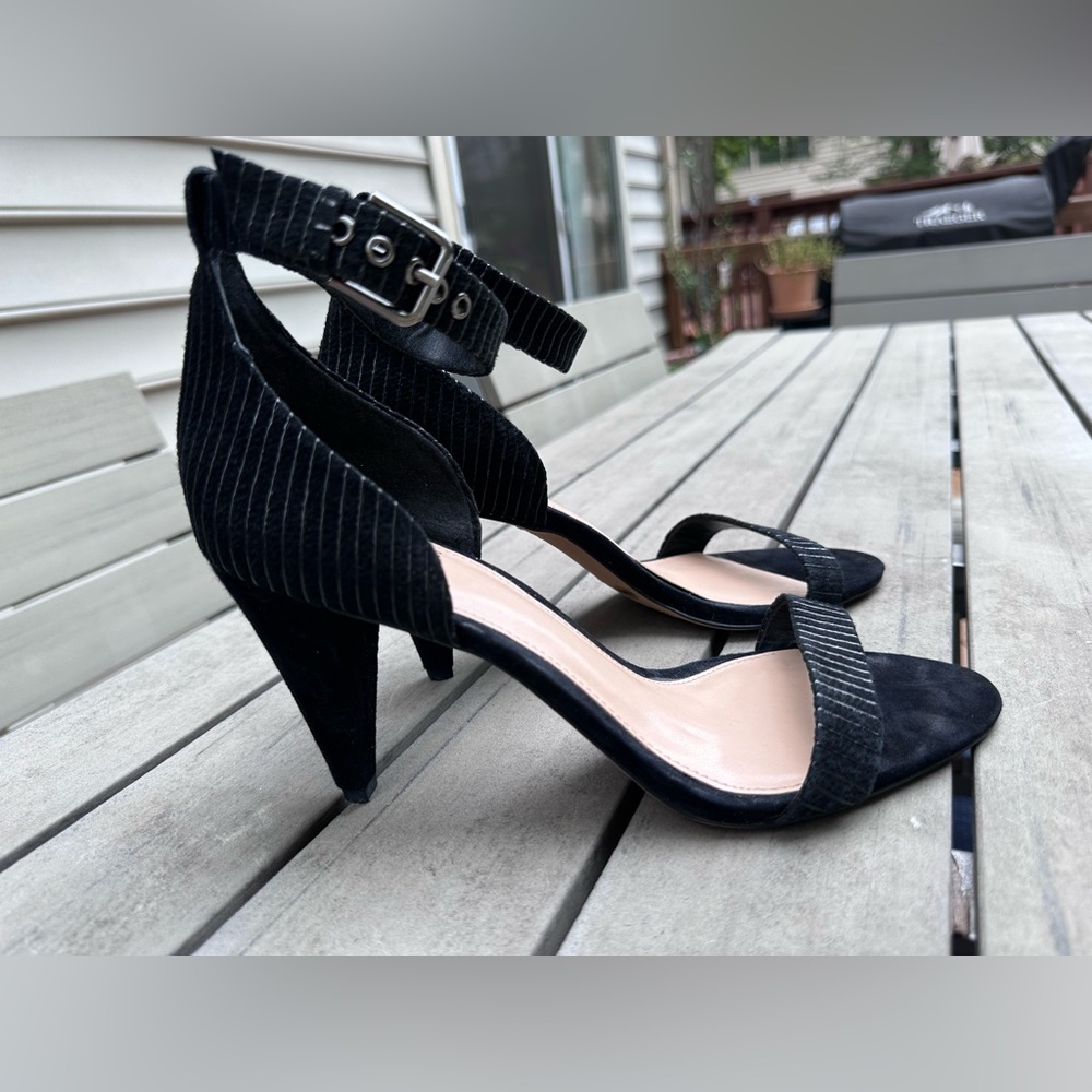 Vince Camuto Ankle Strap Sandals Suede Cone Heel Cashane Drama Striped Black 9.5